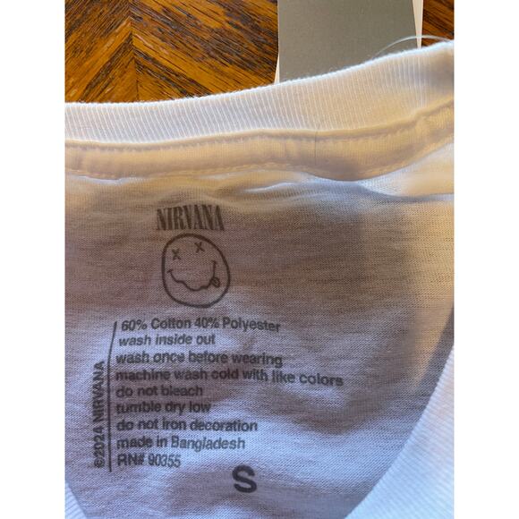 Nirvana Live ‘93 Ladies Sz Small White Tee PTP 19” Length 24” cotton/poly blend - Picture 3 of 3